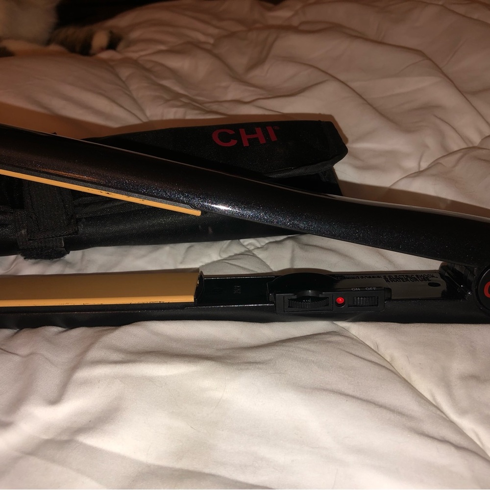 CHI Tourmaline 1in Ceramic Hairstyling Iron – Onyx Black